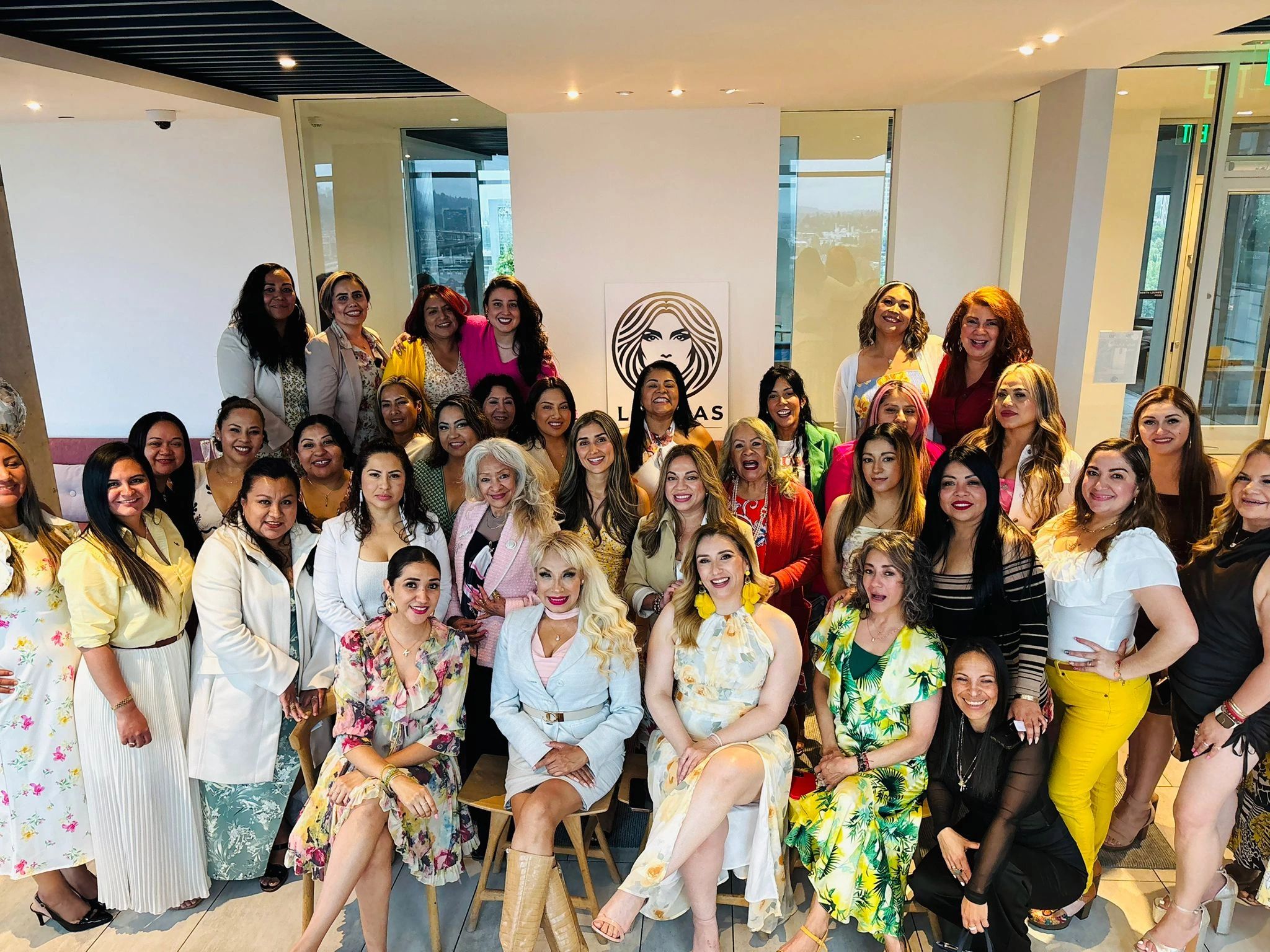Comunidad Latinas Oregon – foto grupal 5